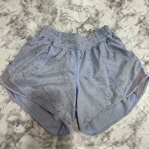 Lululemon Hotty Hot low rise 4”